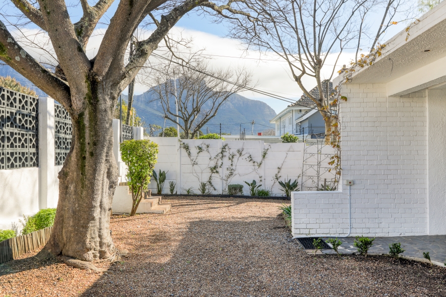 5 Bedroom Property for Sale in Claremont Upper Western Cape